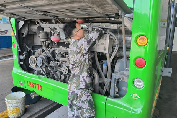 绍兴公交开展夏季公交车辆“全面体检” 保障乘客平安舒适出行