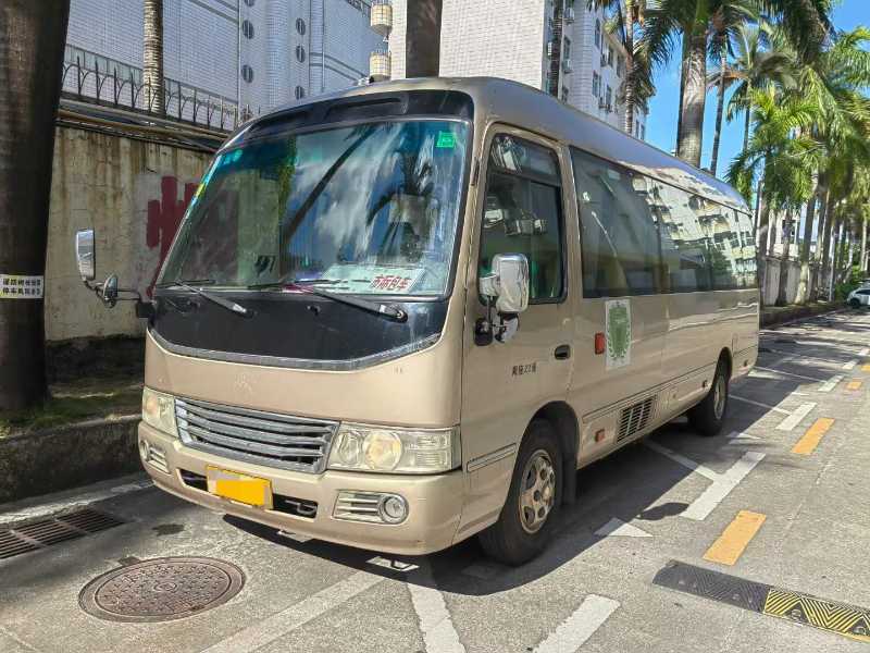 2017年12月 稀有深圳牌23座国五江铃6705豪华版中巴