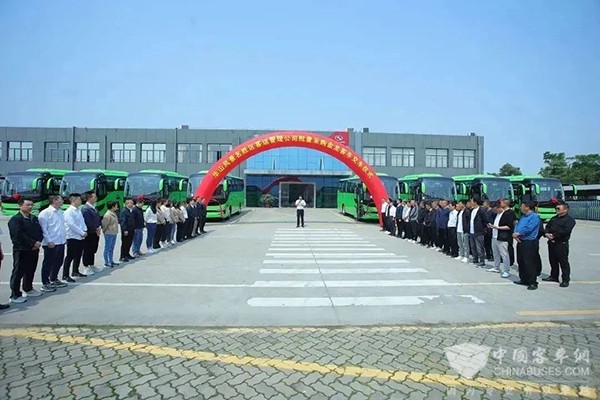 金龙客车 上半年 成绩 突破 城市公共交通