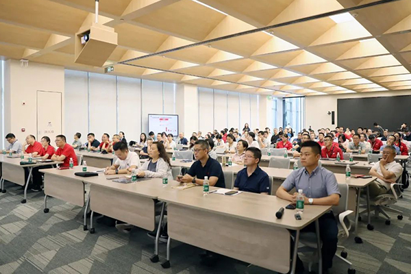 为下半年交出完美答卷 东风康明斯举办2023年中管理层沟通会