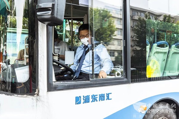 夏季 防暑降温 安全行车 做好预防