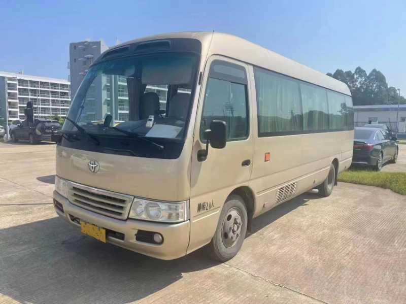 2012年4月 20座豪华版考斯特旅游车 