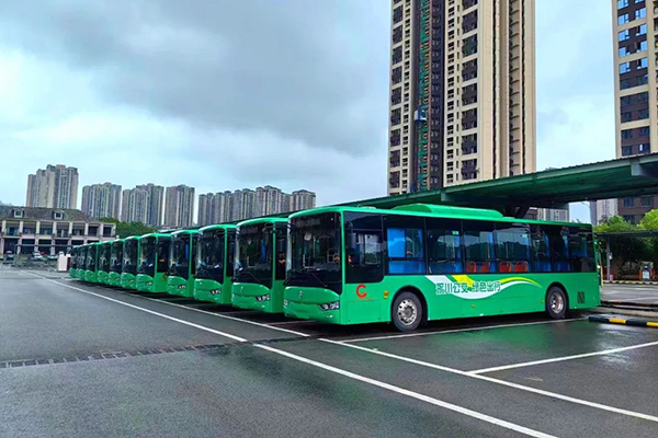 构筑绿色公交网络 亚星星巴系列客车再度上线重庆