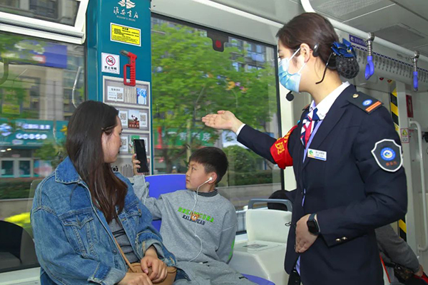 服务市民乘客公共出行 淮安有轨电车开通“爱心预约”服务