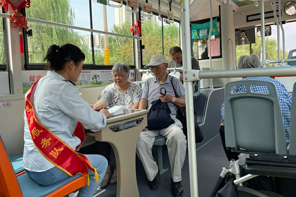 徐州公交“卡座”公交车网络爆火 快来打卡这个“网红”！