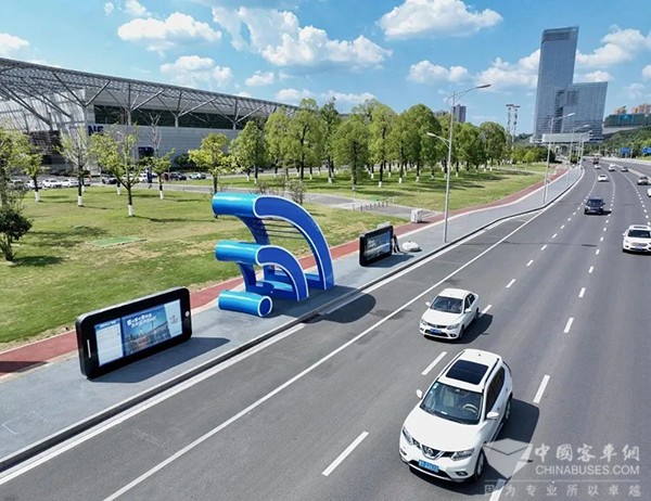 重庆公交集团 艺术公交车站 艺术展