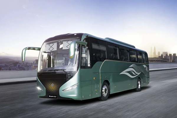 伴随红歌，和格力钛新能源公交一同感受革命精神