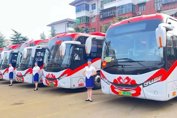 践行低碳人文出行 格力钛无站立位公交上阵河南省运会