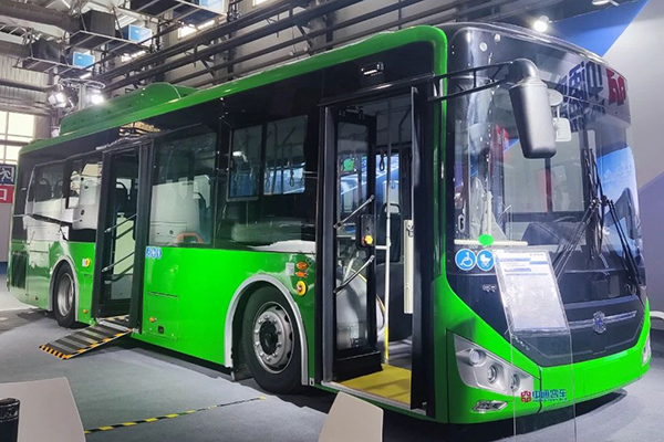 携天然气公交、旅团客车亮相 中通客车闪耀东北亚博览会
