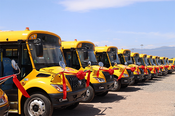 联合排查校车行驶线路 严防不合格车辆和人员提供校车服务