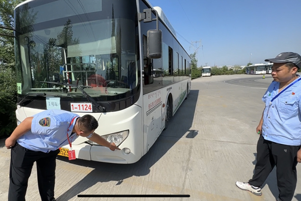 满足市民出行需求 包头公交新开两条定制公交专线