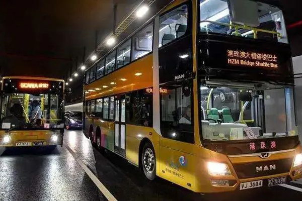 受台风“苏拉”影响 港珠澳大桥穿梭巴士暂停服务