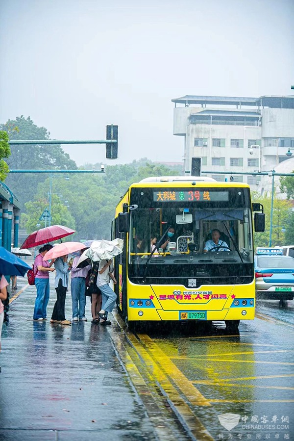 长沙公交集团 人才巴士 新学期 新旅途