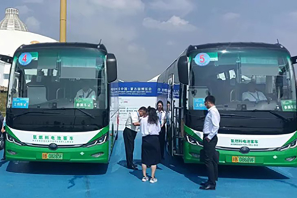 驶入中国-蒙古国博览会 国家电投氢能大巴提供交通服务保障