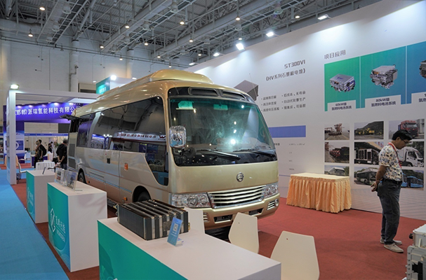 展示5G自动驾驶与氢燃料电池客车 金旅登陆2023国际投洽会 