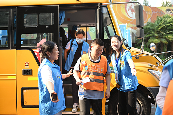 关爱特殊儿童家庭 宇通联合多方举办“星星的孩子”公益专场