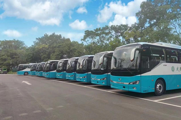 携手武夷山旅游 金龙纯电公路车践行绿色环保理念