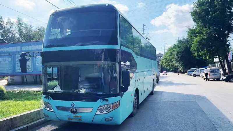 53座一层半有暖气中空玻璃宇通6127天然气车