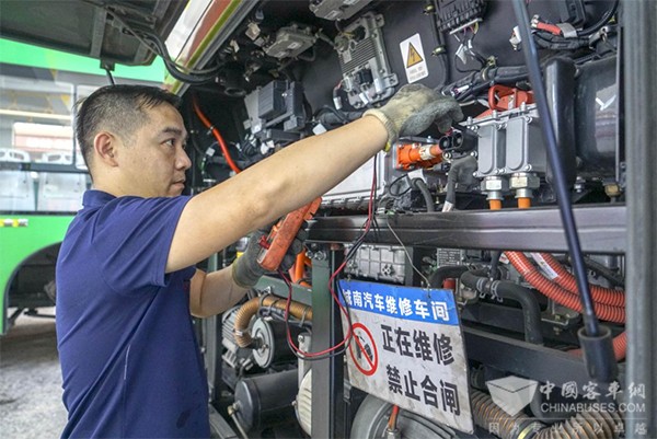 中山公交集团 中秋国庆长假 客运高峰 公交线路 正常营运