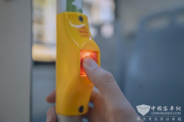 成都公交 铃停巴士 开通半年 出行服务