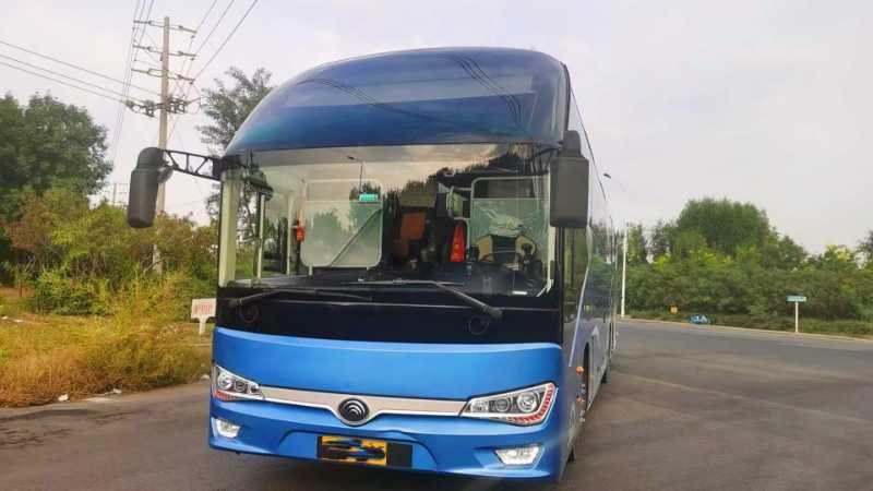 2019年4月 56座后吊轮特大高一锅炉暖风宇通6148气囊车