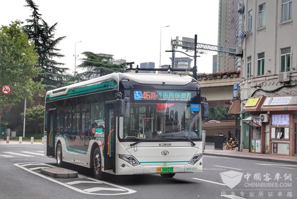 上海久事 电子站牌 周边公共交通 更多信息