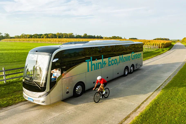 前三季度出口持续走高的当下 宇通征服欧洲市场获两项大奖 