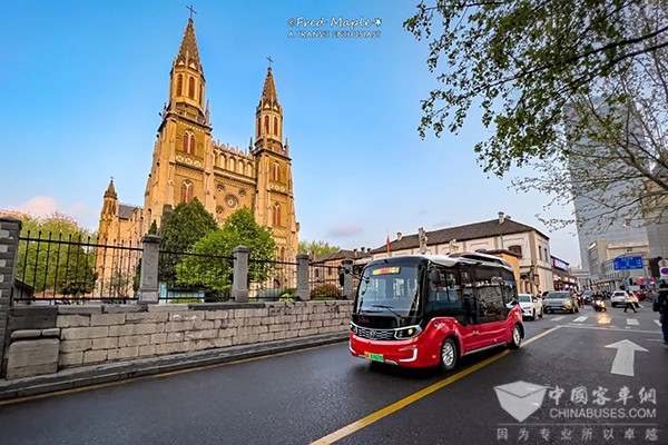 济南公交 75年 记录者 换代升级 发展进步