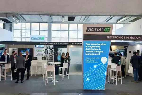 成为一道亮丽风景线 欧科佳系列产品闪耀2023世界客车博览会