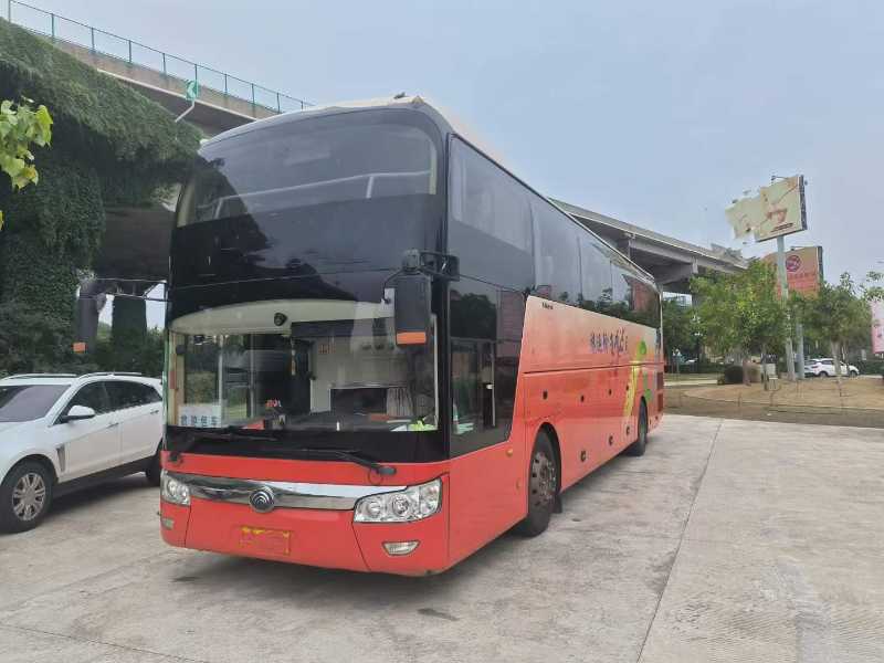 国五39座带腿托原厂卫生间宇通6126一手半卧旅游车 