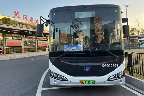 乘公交至鄂州仅需45分钟 武汉公交开通全新“定制快线”