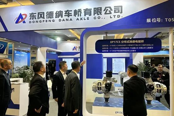 道路运输洽谈活动引关注 东风德纳绿色出行解决方案表现抢眼