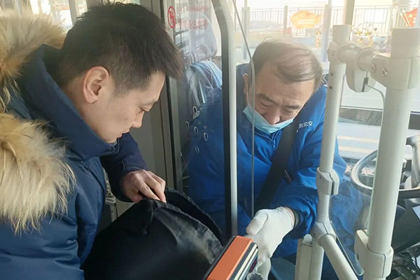 要求驾驶员增强安全意识 太原公交加强危险物品排查力度