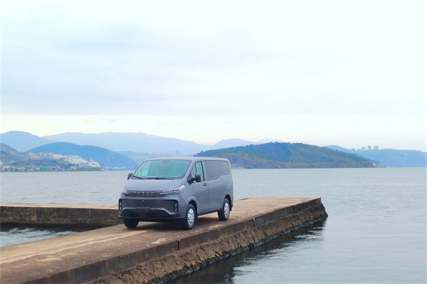 助力春运旅客运输 南京依维柯完成批量交付