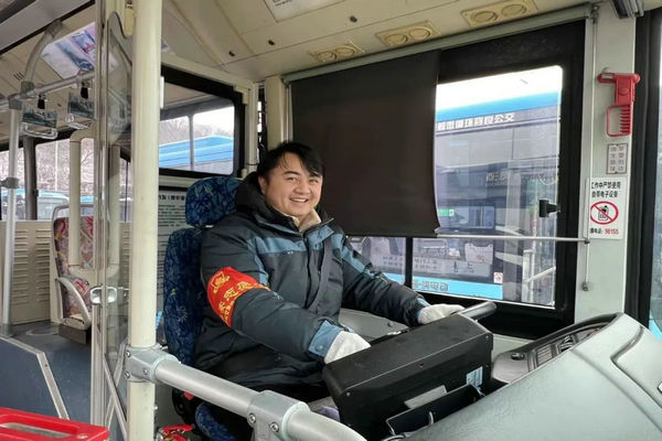 【春节我在岗】公交服务不打烊集锦（一）