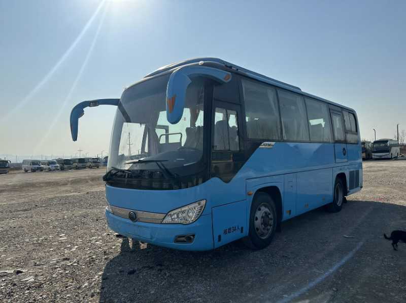 2018年 国五34座非营运宇通6816暖气车