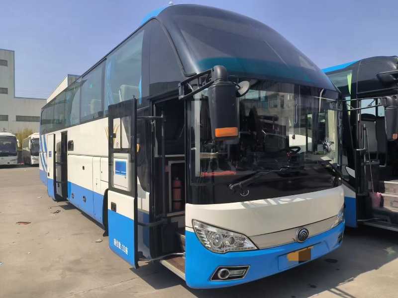 2021年1月 国五33座2+1大商务双门宇通6122气囊保姆车 