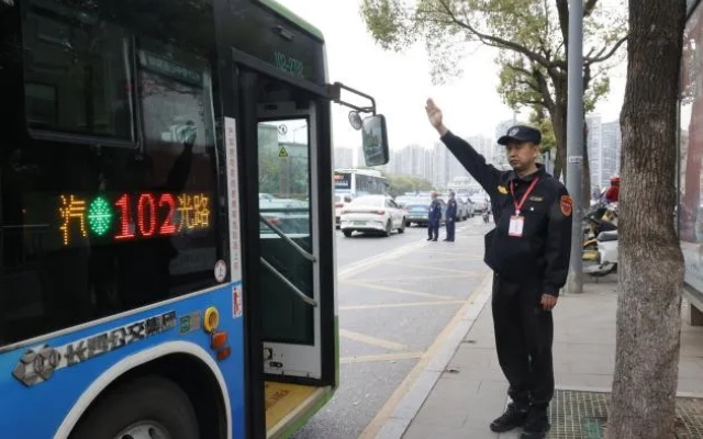服务提升春风行动 长沙公交积极提升服务水平