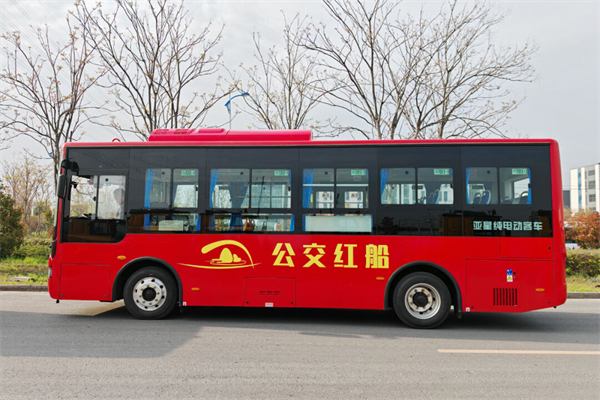 为暴雨搜救贡献力量 亚星这款客车车型化身“公交红船”