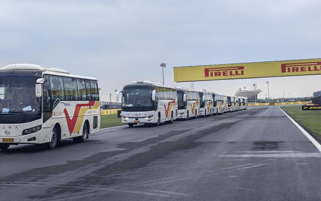 中国车手周冠宇顺利完赛 金旅客车圆满服务F1中国大奖赛