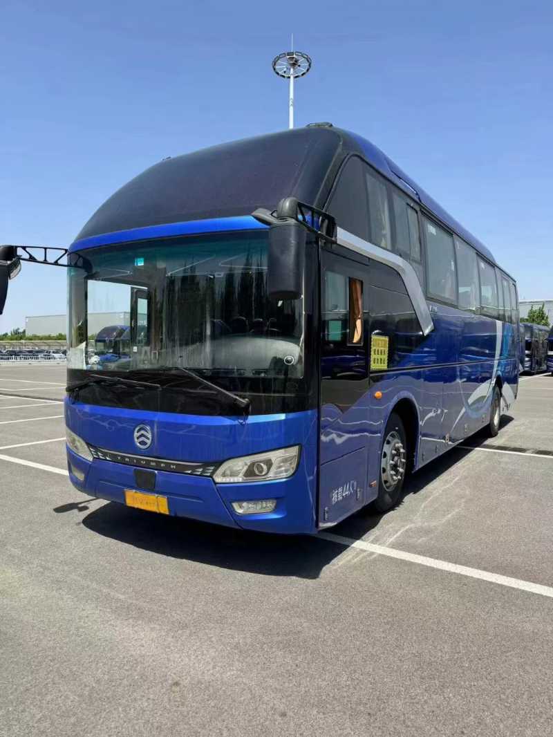 多台国五44座锅炉暖风金旅6112旅游车