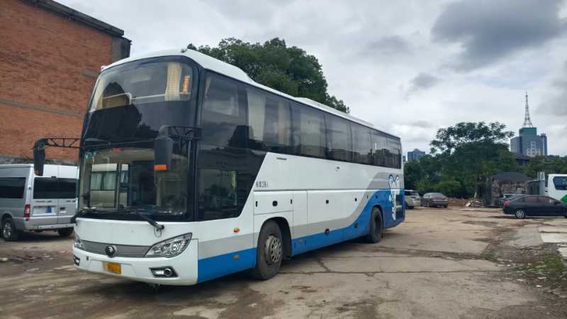  国五39座2+1一层半宇通6118旅游车