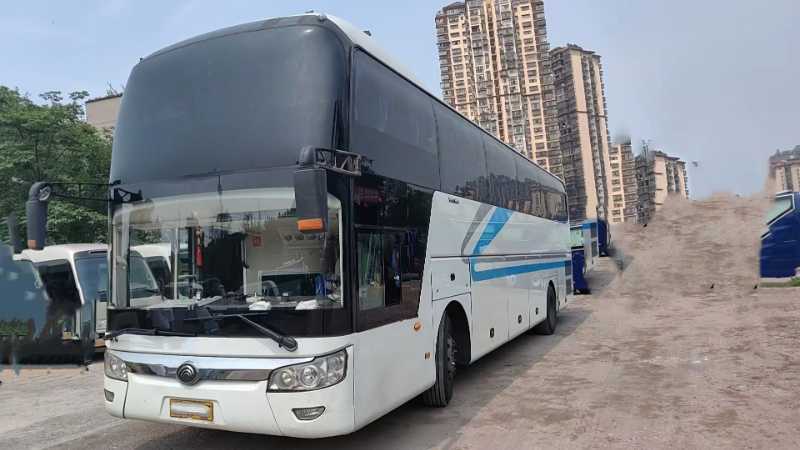 2017年9月 四川牌后开门国五54座宇通6126客车 