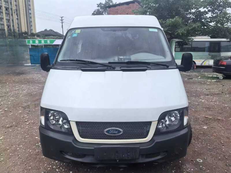 2016年3月 国四非营运15座福特全顺中巴 