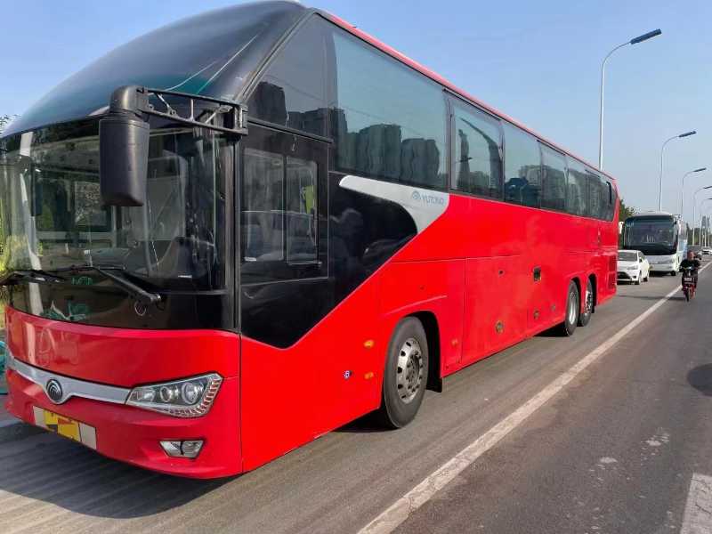 东北配56座国五后吊轮宇通6148气囊车 