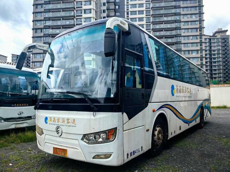 2015年12月 多台国四47座高一级双门金旅6113旅游车