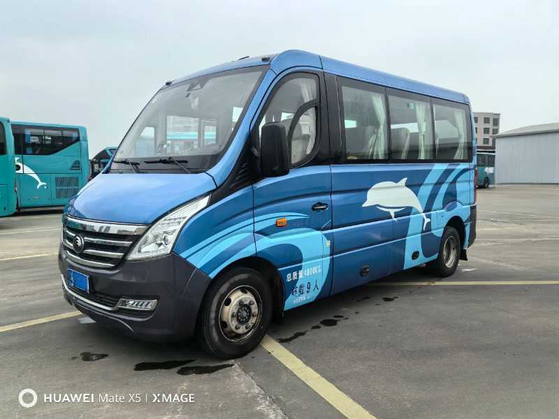 2021年6月 国五9座5.99米宇通蓝牌小型车 