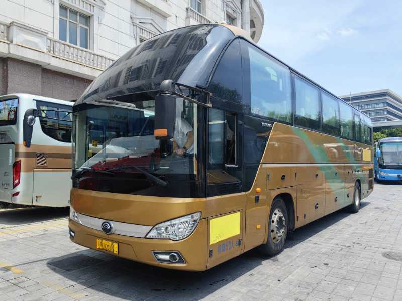 2018年10月 国五双门50座经典款宇通6122气囊车