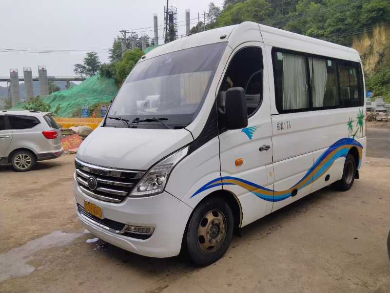 2019年5月 国五17座四轮碟刹通仓宇通CL6中型车