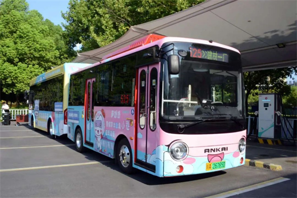 “庐胖胖·庐娇娇”首亮相！安凯客车助力儿童友好城市建设